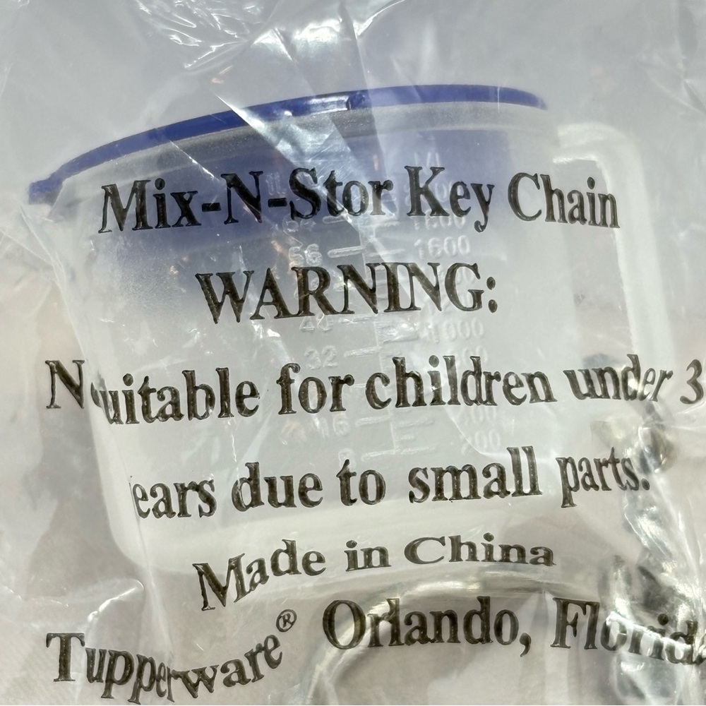 Tupperware Mix-N-Stor Keychain with Blue Lid
